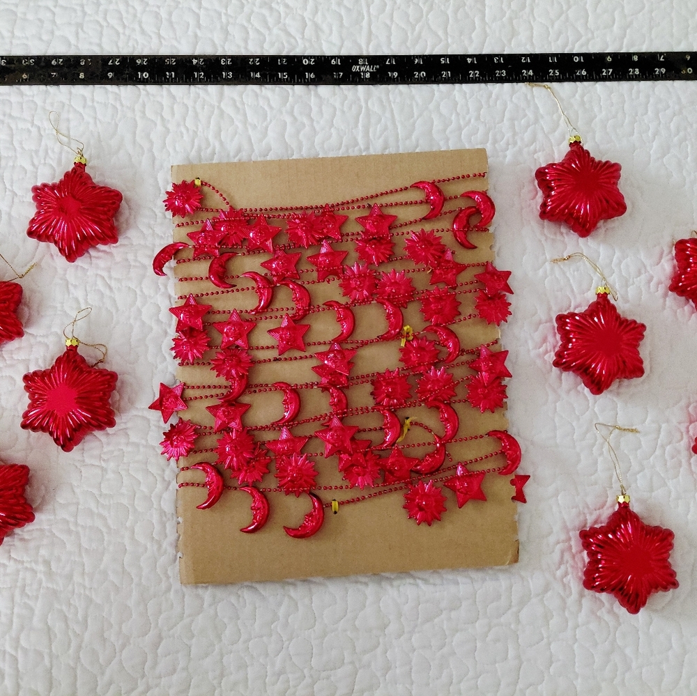 โคVintage 90s Red Celestial Sun, Moon & Star Garland (4 strands) w/ Star Ornament - Picture 1 of 9